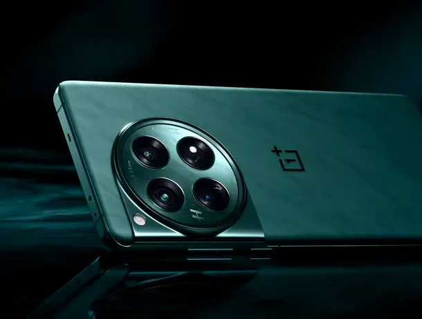 OnePlus 13, lansat în curând. Uimește cu ecranul micro-curbat de 2K și încărcare super-rapidă