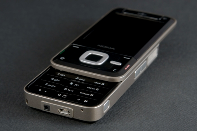 Nokia N81 8GB