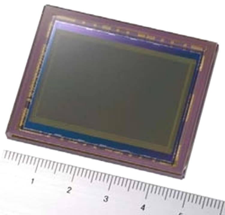 Senzor Sony de 25 MP