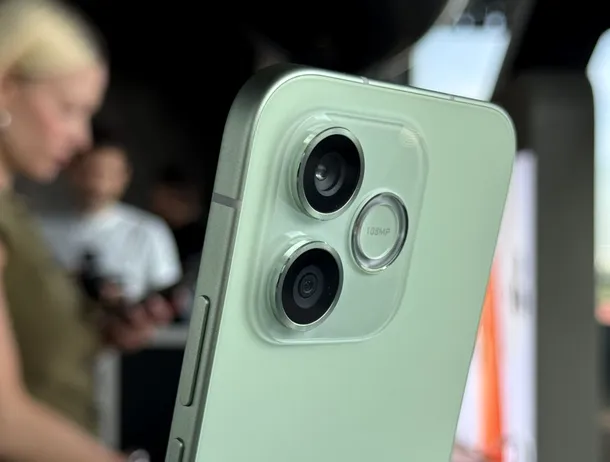 Foto | Prim contact cu noua serie de telefoane Honor 600. Vin cu procesoare Snapdragon și multe funcții bazate pe AI