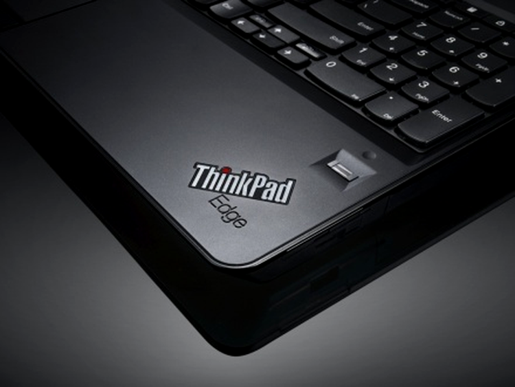 Lenovo E520 - LED-ul roşu de stare