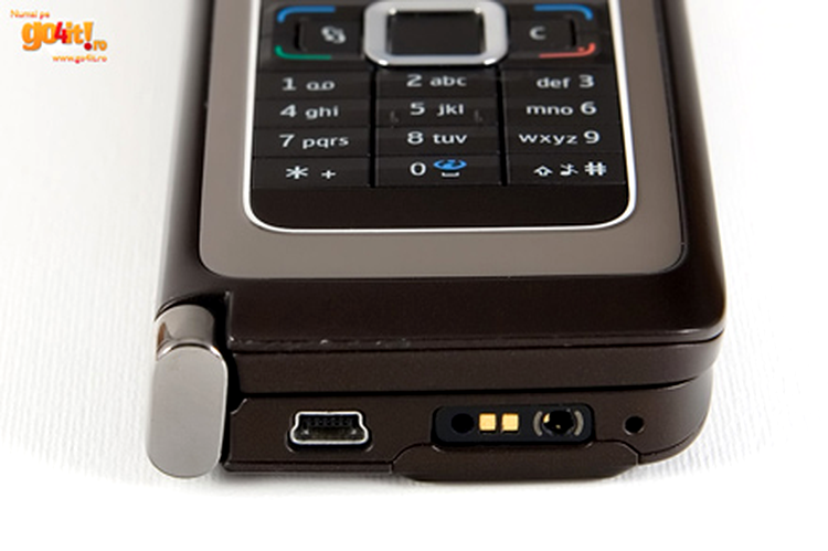 Nokia E90