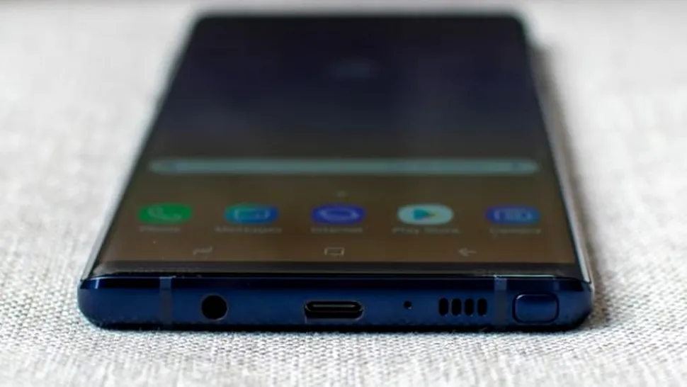 Primele detalii despre Galaxy Note 10: accesoriu S Pen cu îmbunătăţiri şi design Infinity Display  fără tastă Home