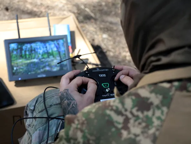 Schimbare istorică de doctrină militară: Rusia trece de la artilerie și tancuri la drone FPV