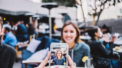 Cum să organizezi o ședință foto cu telefonul mobil