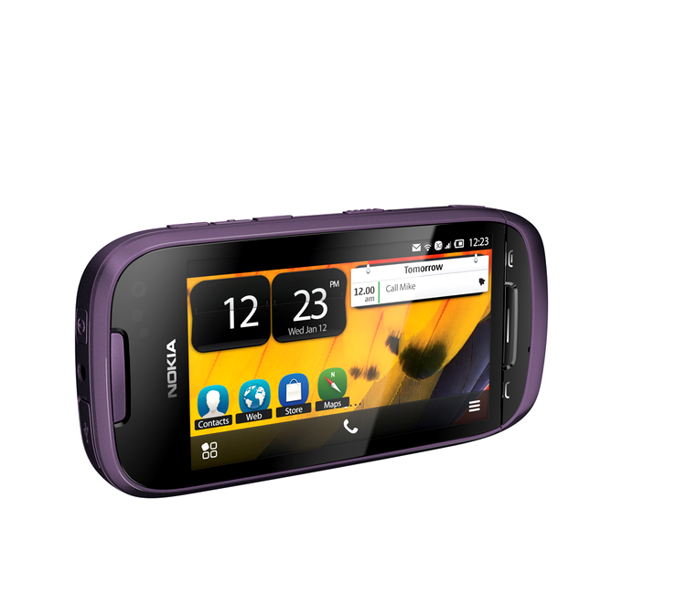 Nokia 700 - un smartphone foarte compact