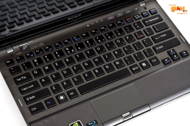 Sony VAIO Z - tastatura excelentă a ultra-portabilului
