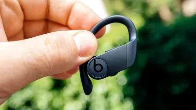 Powerbeats Pro 2, mai mult decât niște căști? Ce știm despre noul produs Apple