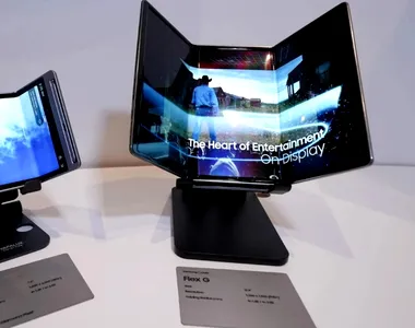 Samsung a confirmat lansarea telefonului tri-fold și a căștii XR în acest an