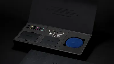 Luna, noile căști de la Astell & Kern