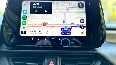 Waze introduce un nou buton inutil? Cum notificările suplimentare îți distrag atenția de la drum