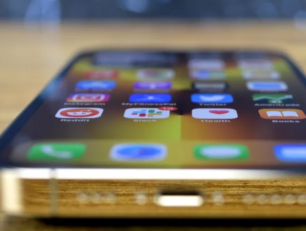 Apple ar putea fi constrâns să permită magazine alternative de aplicații, pentru consumatorii europeni