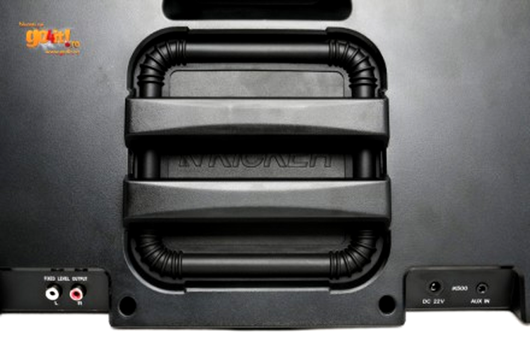 Subwoofer-ul este parţial protejat