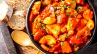 Rețeta de ghiveci călugăresc, un preparat de post delicios. Ce ingrediente folosea Radu Anton Roman?