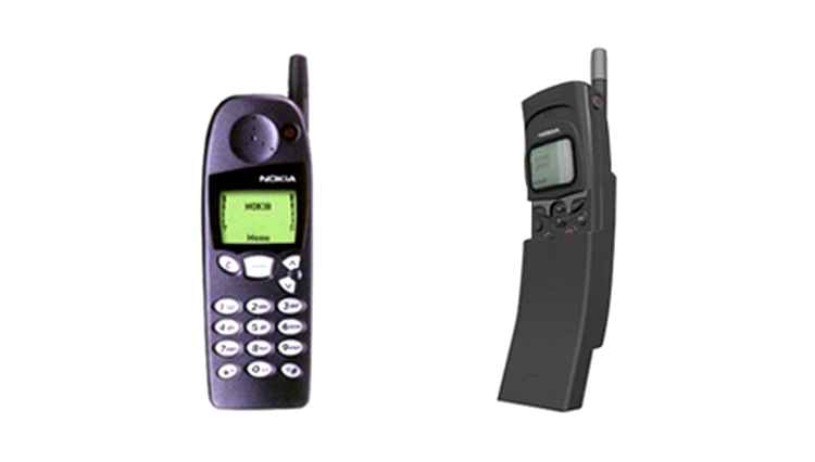 Telefonul românului şi telefonul lui Neo