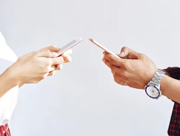 iOS 18 Wallet: Inovații majore pentru plăți și bilete digitale