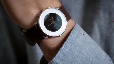Smartwatch-ul Pebble Time Round, disponibil în oferta Orange
