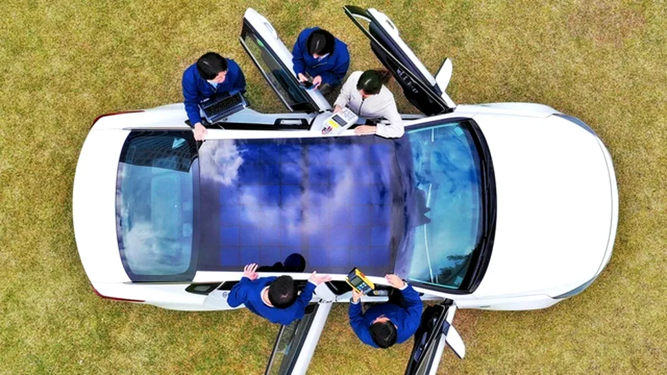 Hyundai plănuieşte să integreze panouri solare pe acoperişul maşinilor hibride şi electrice
