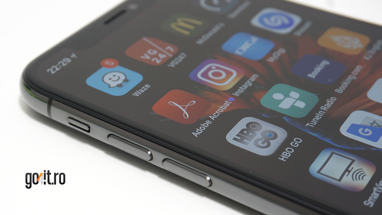 iPhone X