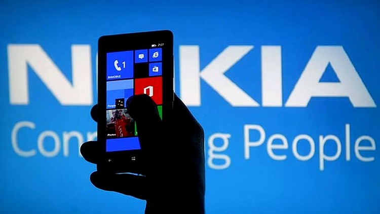 Microsoft renunţă la brandul Nokia Lumia