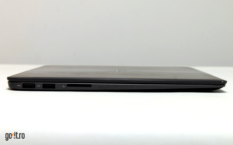 ASUS ZenBook UX305: o carcasă cu o grosime de numai 12,3 milimetri