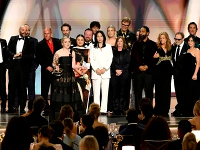 Serialele „Widow’s Bay” și „The Pitt” sunt marile câștigătoare ale Premiilor Emmy 2026