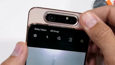 Cât de rezistentă este camera foto rotativă de pe telefoanele Galaxy A80
