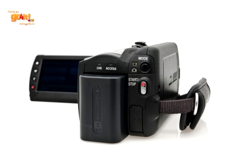 Sony Handycam HDR-XR106 are un preţ de achiziţie de 3.000 lei
