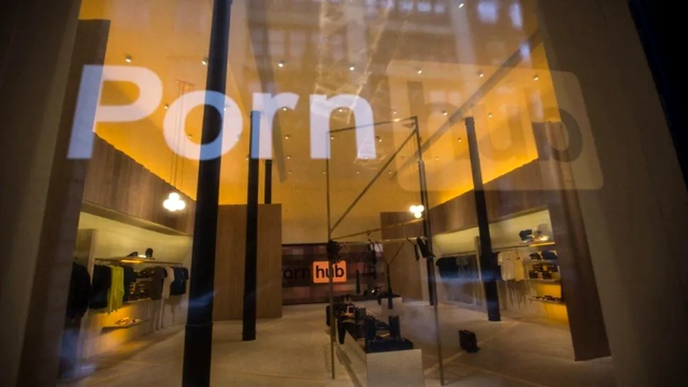 PornHub a deschis un magazin fizic în New York unde clienţii pot apărea live pe site