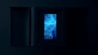 Mi MIX Alpha: Xiaomi a publicat primul unboxing. Ce include cutia unui telefon de 2.600 euro şi cum arată husa de protecţie