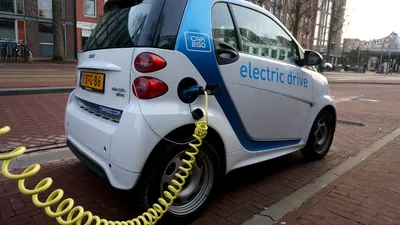 Două companii japoneze s-au aliat pentru a produce un mini-EV de tipul Smart