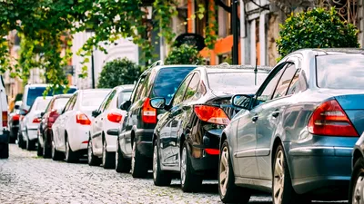 Noua funcție Google Maps: Șoferii pot rezerva locuri de parcare direct din aplicație