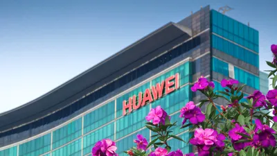 Huawei lansează trei noi telefoane, căști în culori inedite și un router Wi-Fi. Ce pregătește compania pentru 28 octombrie