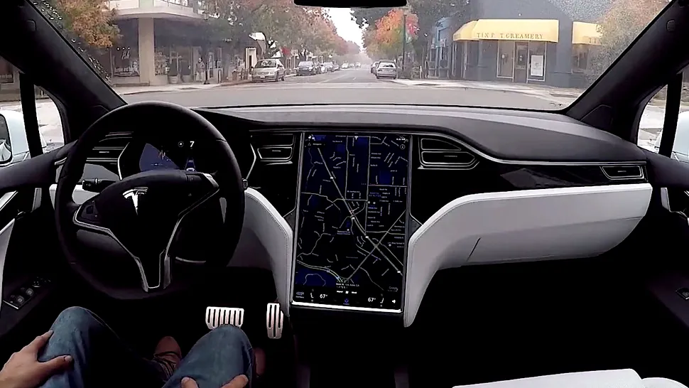 Tesla va permite accesul pe bază de abonament la funcțiile de condus autonom ale mașinilor