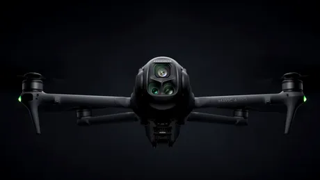 DJI Mavic 4 Pro, o dronă care permite filmări aeriene din orice unghi