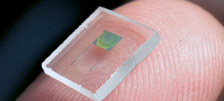 Un nou tip micro-baterie, mai subţire decât un fir de păr, deschide calea pentru noi gadgeturi wireless