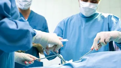 O femeie a înregistrat în secret medicii în timpul operaţiei