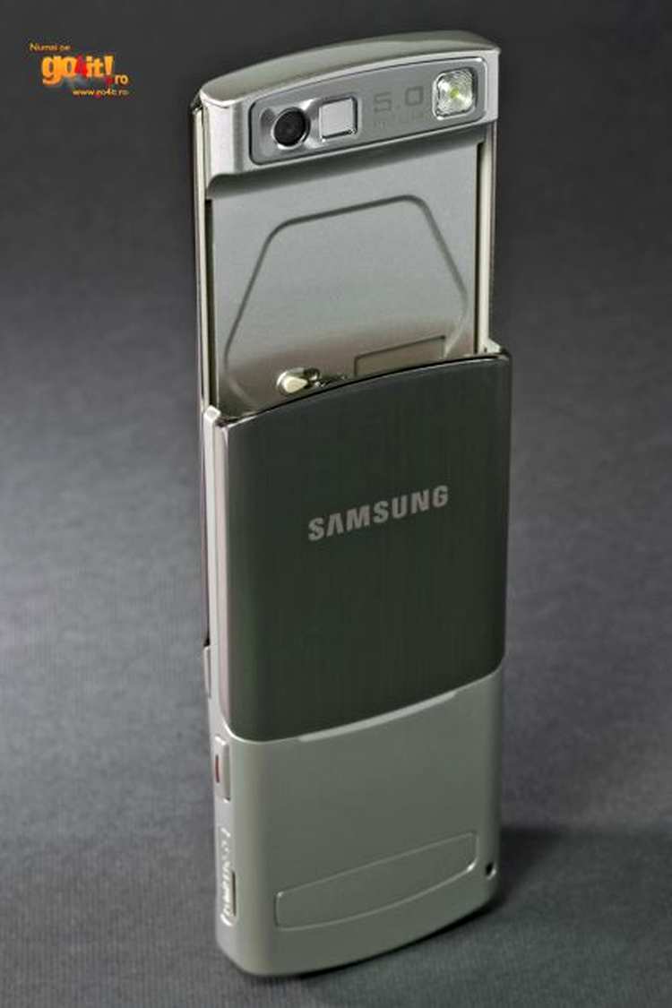 Samsung U900 Soul - camera de 5MP si capacul metalic al bateriei