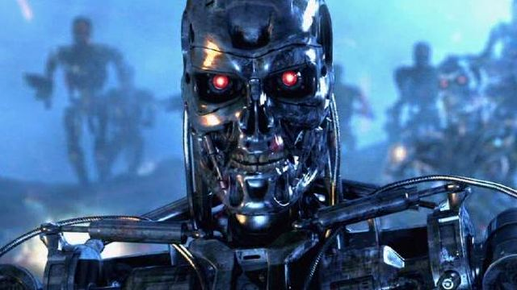 Robot controlat de Skynet în „Terminator”