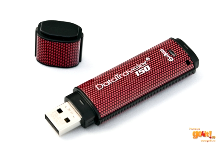 Kingston DataTraveler 150 cu capacitate de 64 GB