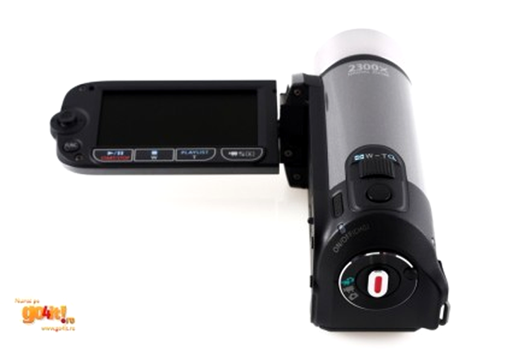 Canon Legria FS307 - construită în jurul obiectivului