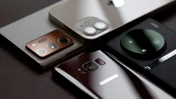 Segmentul telefoanelor premium atinge un nivel record în prima jumătate din 2026. Apple își păstrează poziția de lider
