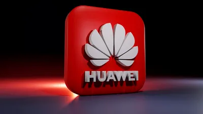 Huawei trece la nivelul următor: Primul telefon triplu pliabil din lume. Au apărut imagini noi