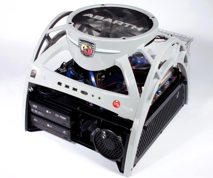 Fiat Abarth Powerplay Extreme - bazat pe Intel Core i7