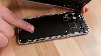 Cât de ușor reparabil este OnePlus 9 Pro, comparat altor modele flagship