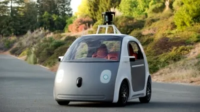 Maşina care merge singură, de la Google, acum fără volan