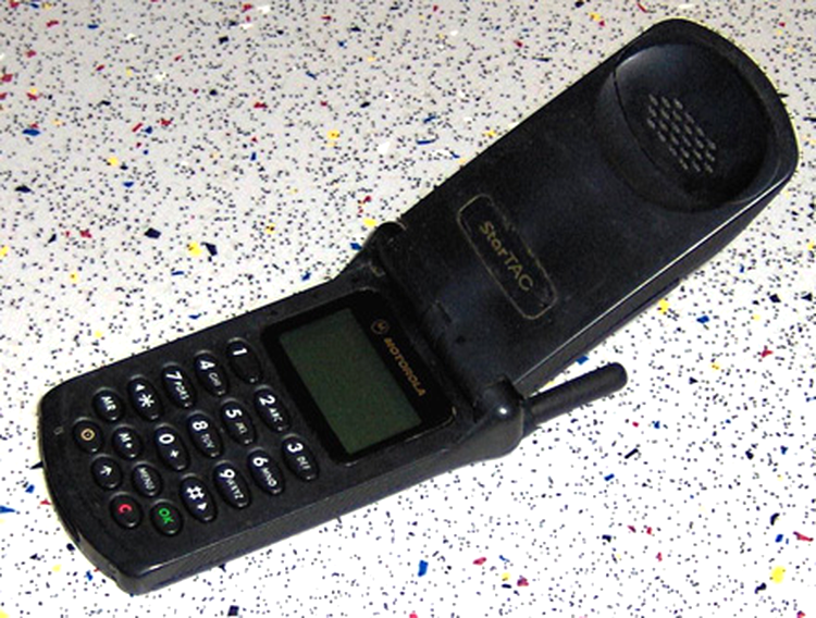 Motorola StarTAC - sursă de inspiraţie pentru producătorii asiatici