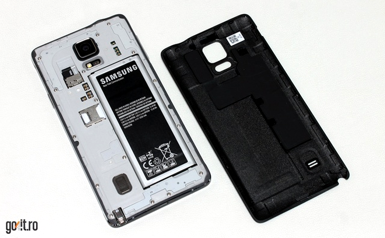 Samsung Galaxy Note 4: baterie detaşabilă, MicroSD şi MicroSIM
