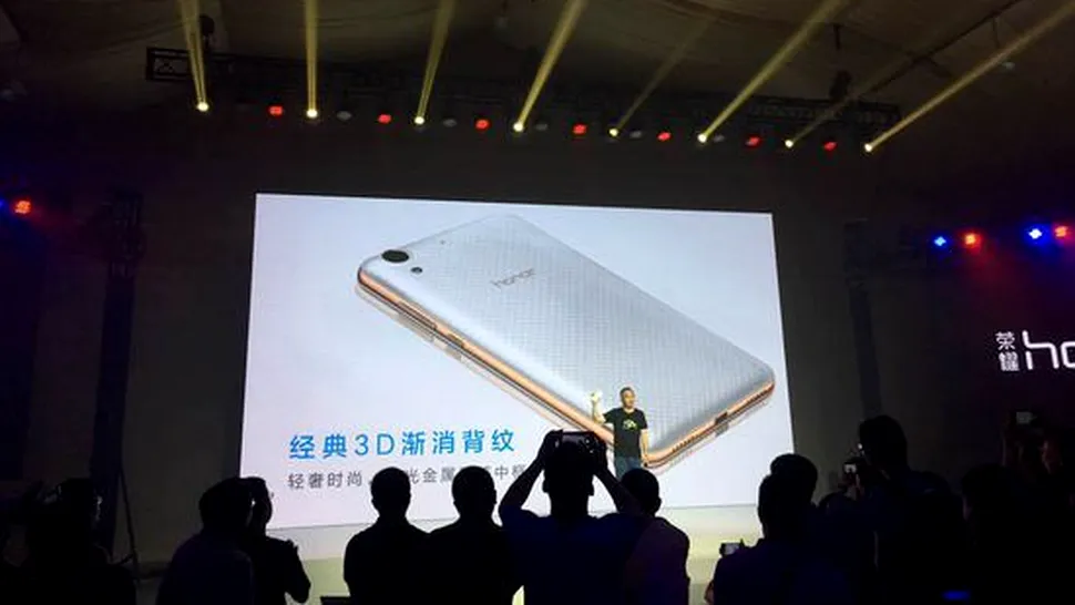 Huawei a lansat Honor 5A, un smartphone ieftin cu CPU octa-core şi acces la internet 4G