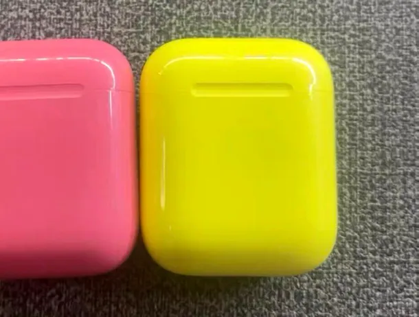 Căștile AirPods au primit prototipuri în diferite culori. Apple a renunțat la lansarea acestor variante